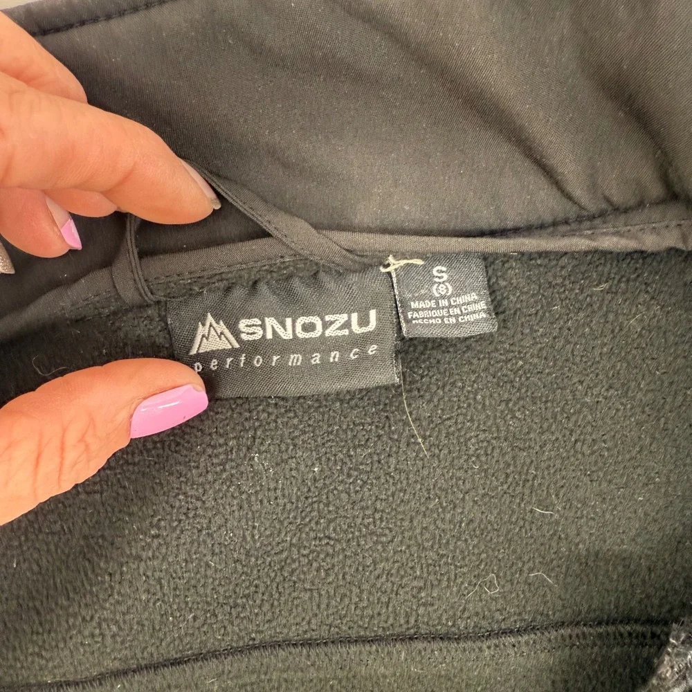 Snozu Performance Kids Black Softshell Jacket Full‎ Zip Size Small (8)